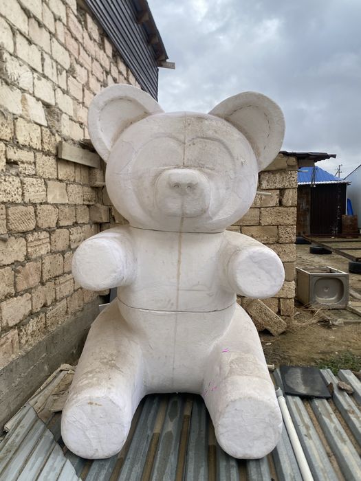 2-метровый мишка