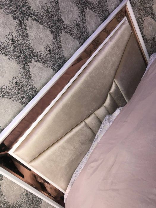 Кровать в очень хорошем состоянии