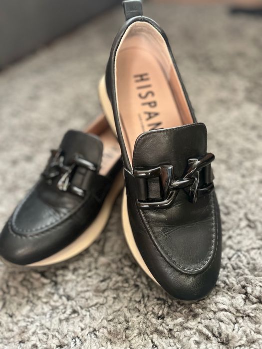 Спортно -елегантни обувки Hispanitas
