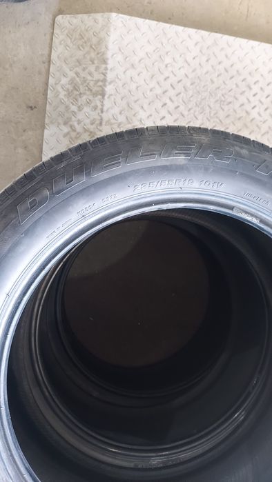 Продам шины 3 штуки Bridgestone