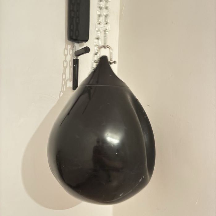 Продам боксерскую грушу