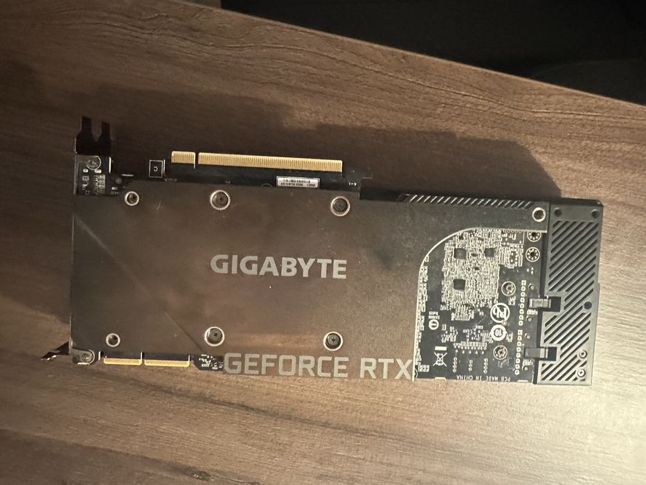 RTX 3090 24 GB Gigabite Turbo