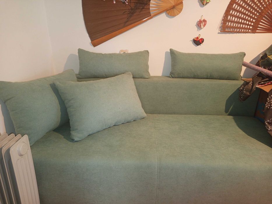 разтегателен нов диван