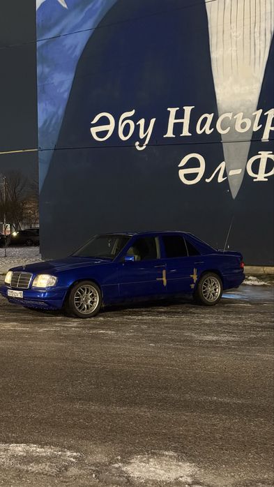 Мерседес 124 Е шка автомат