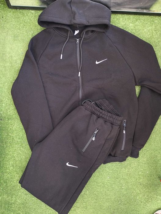 Зимен екип Найк 5 хл