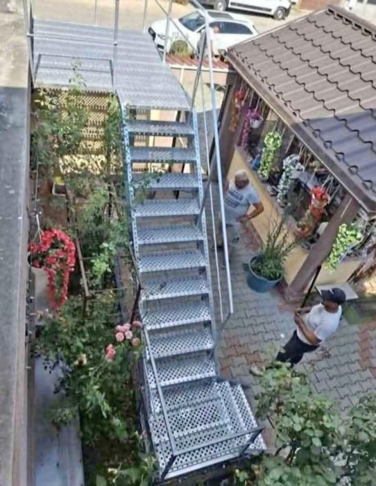 Scari zincate metalice