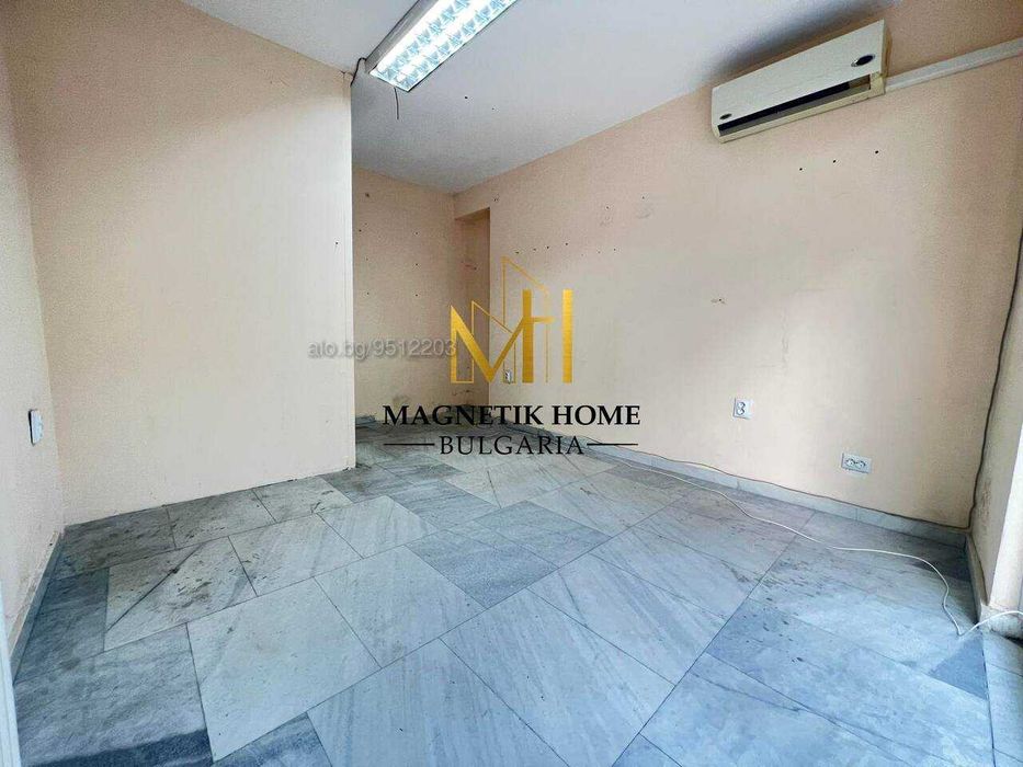 Дава се под наем Магазин в Бургас, Лазур - 20 кв.м за 153 € - Снимка #2