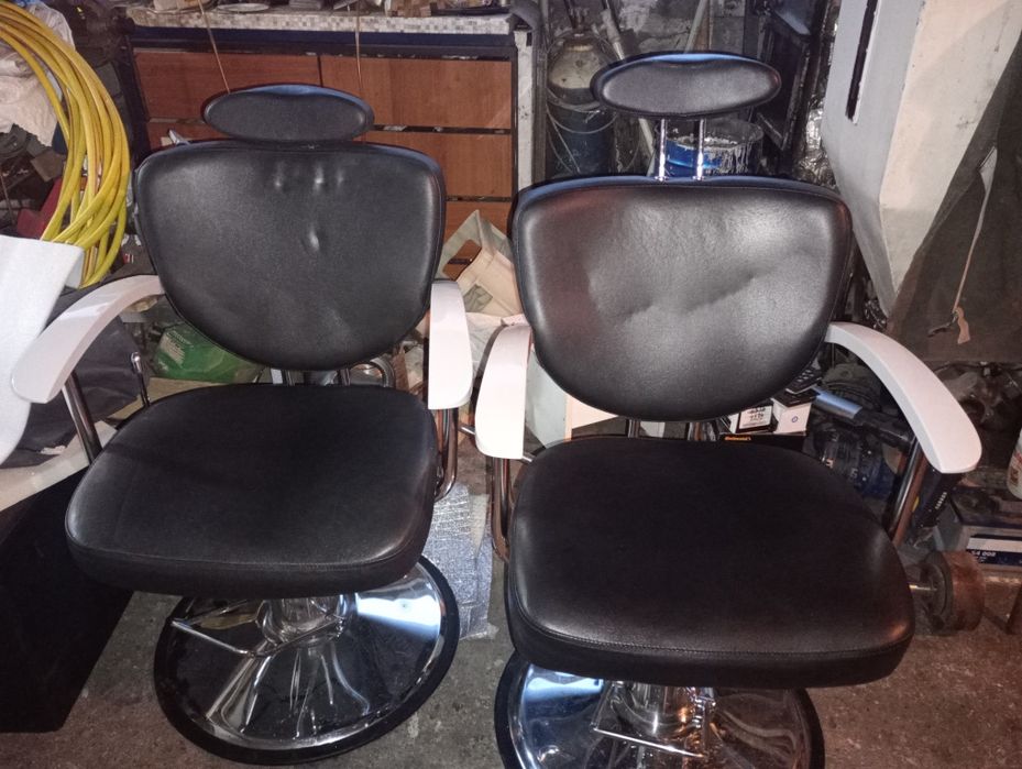 2 броя Перфектни кожени Бръснарски столове