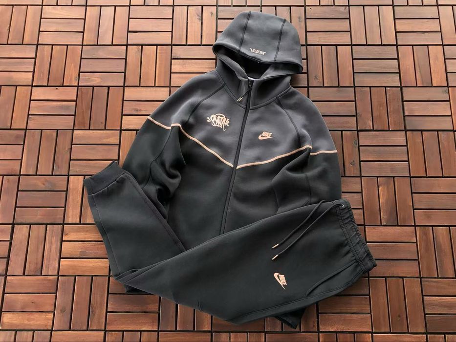Nike Tech Fleece Windrunner