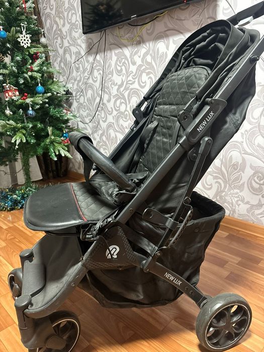 Продам коляску прогулочная . Цена 25000