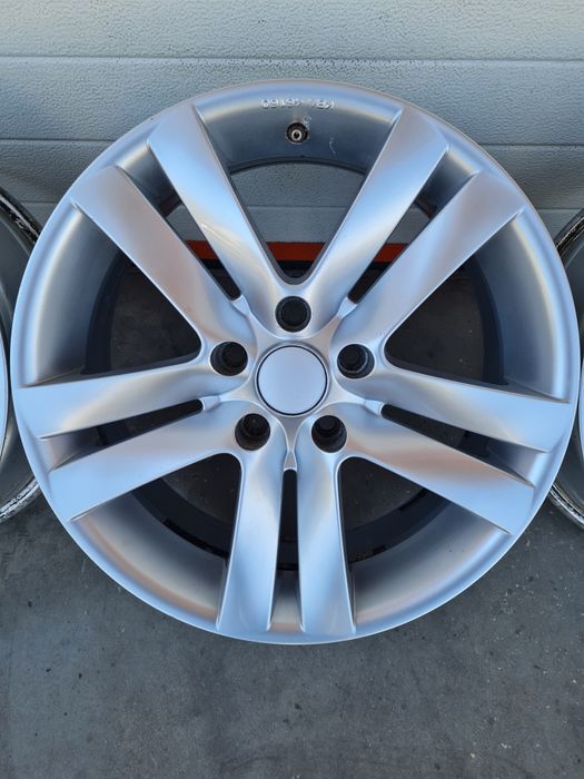 Джанти ALUTEC за VW AUDI SEAT SKODA Mercedes R17 5x112 ET38 7J
