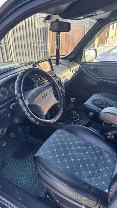 Продам авто Нива Травел