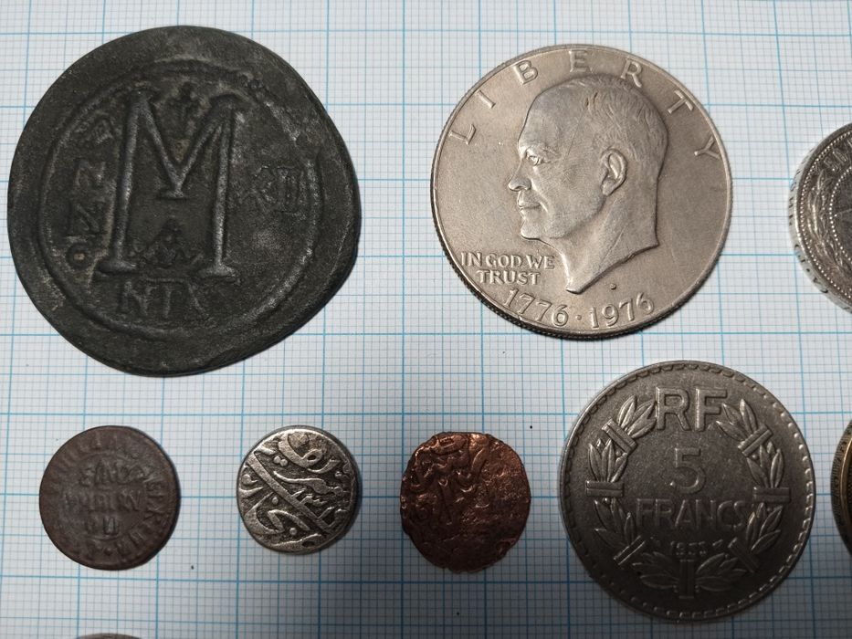 Монеты нечастые - одним лотом