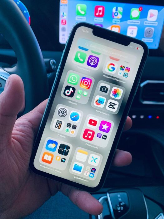 Продам Айфон 11 все работает