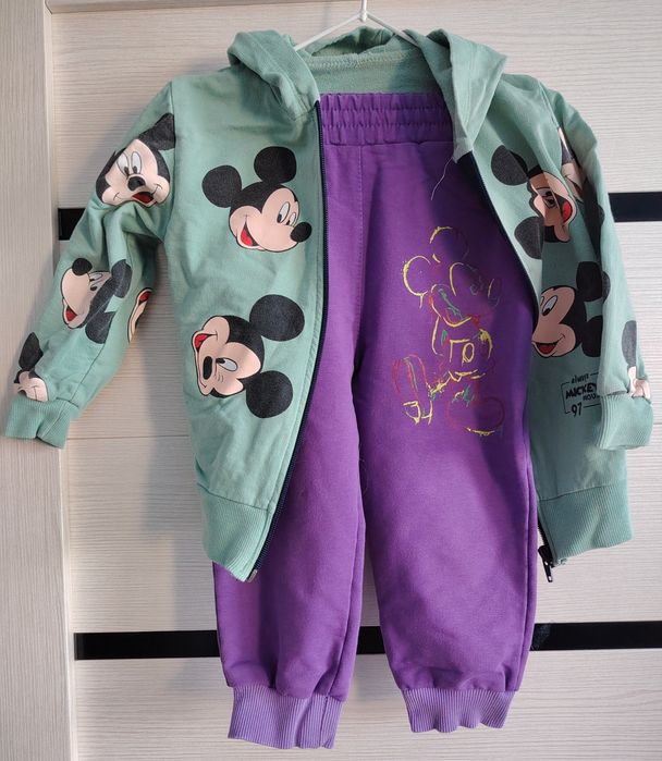 Продам костюм zara