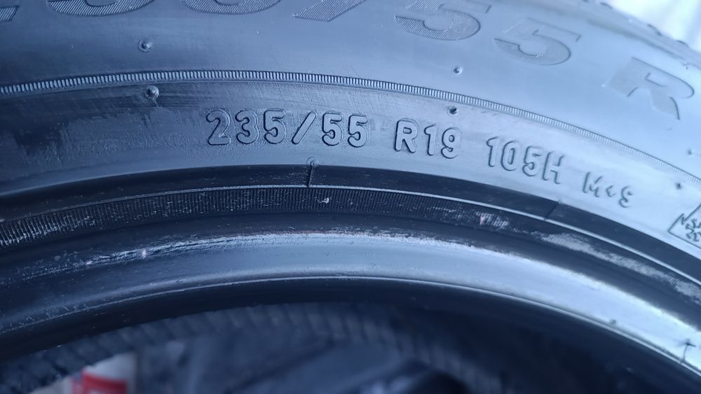 235/55/19 Pirelli