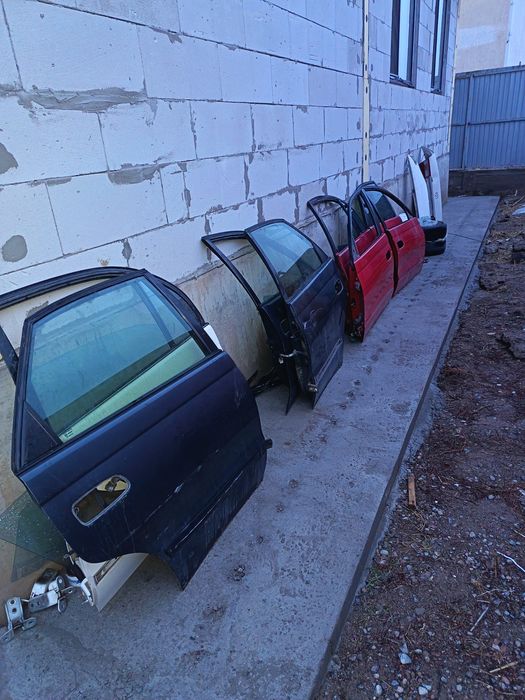 Тойота Карина Е запчасти