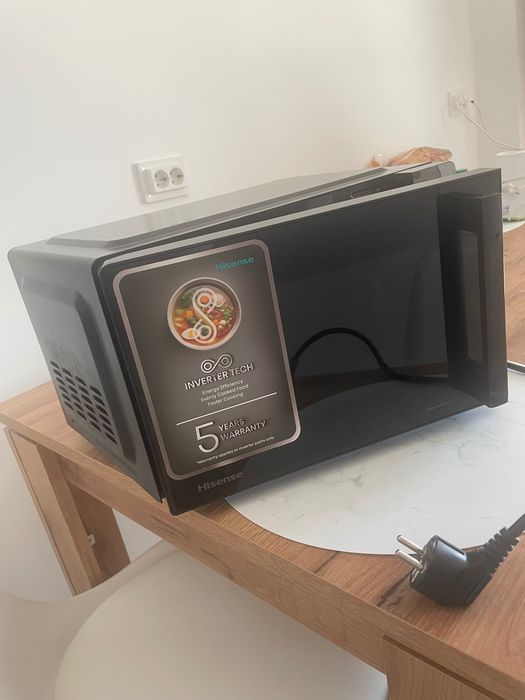 cuptor cu microunde HISENSE 20L
