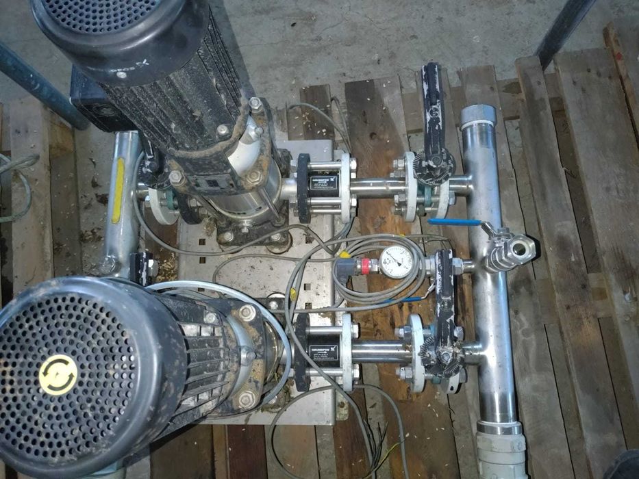 Grup pompare GRUNDFOS CRN 3 cu unitate de comanda