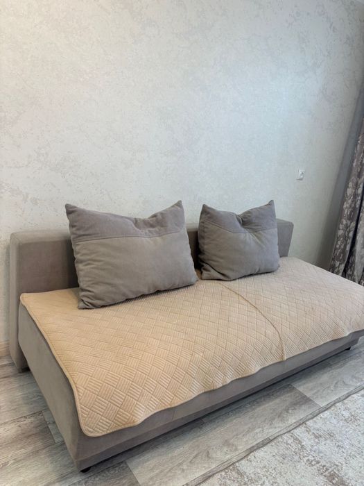 Срочно продам диван