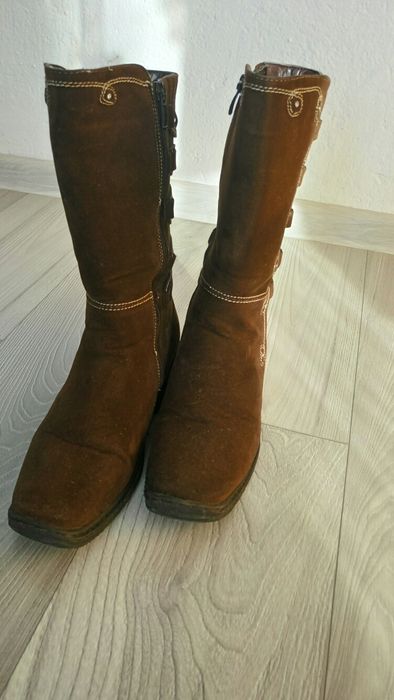 Дамски зимни ботуши