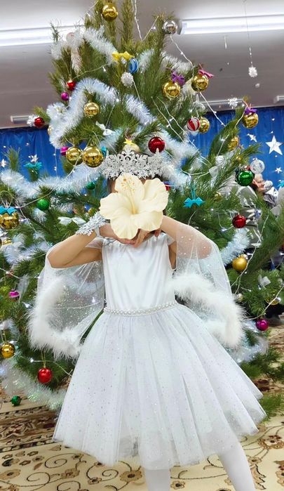 Продам платье 4-6,лет 7000