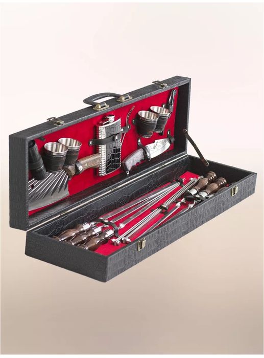 Подарочный набор для пикника в чемодане,кейсе.