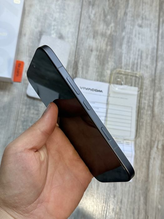 Honor 600 512 GB Dual Sim 8 +16 GB Ram Като Нов Гаранционен 100 %
