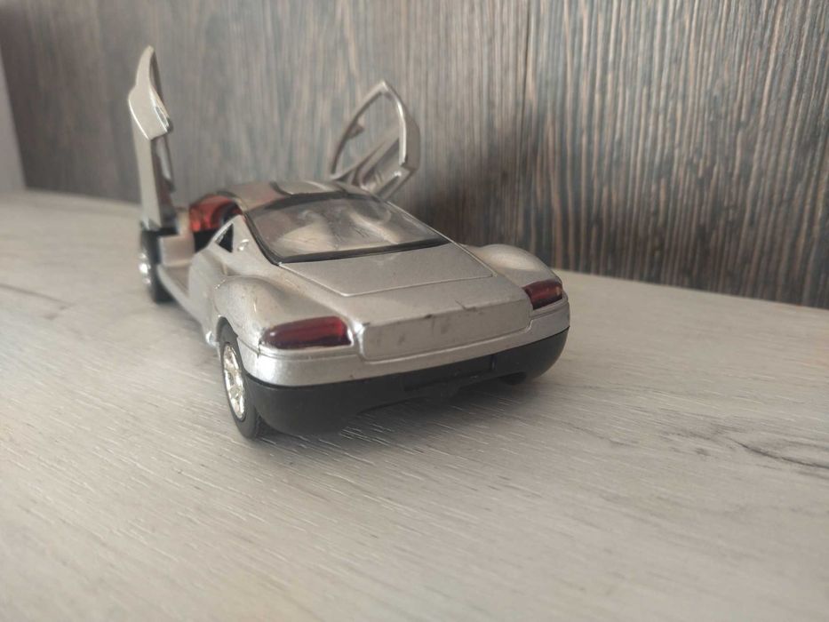 Метална количка AUDI Avus !!!