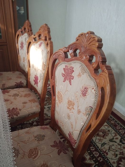 Стулья.стол. горка в наличи бу