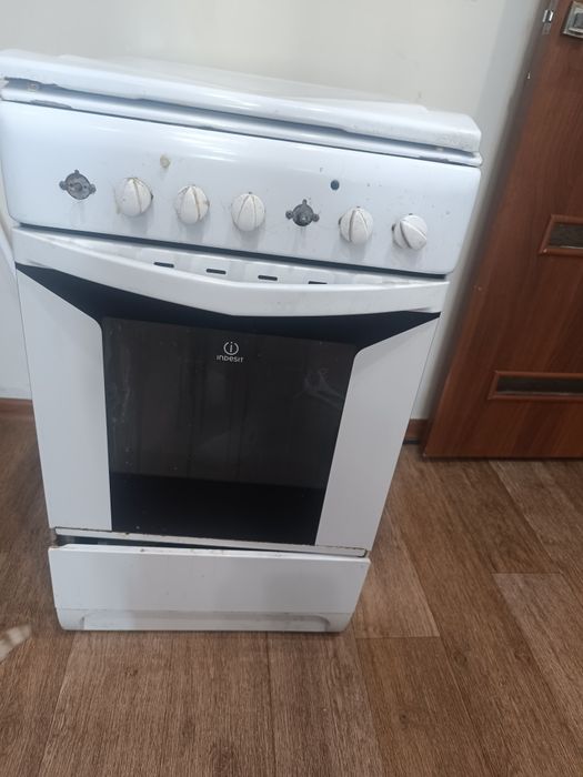 Отдам плиту на запчасти