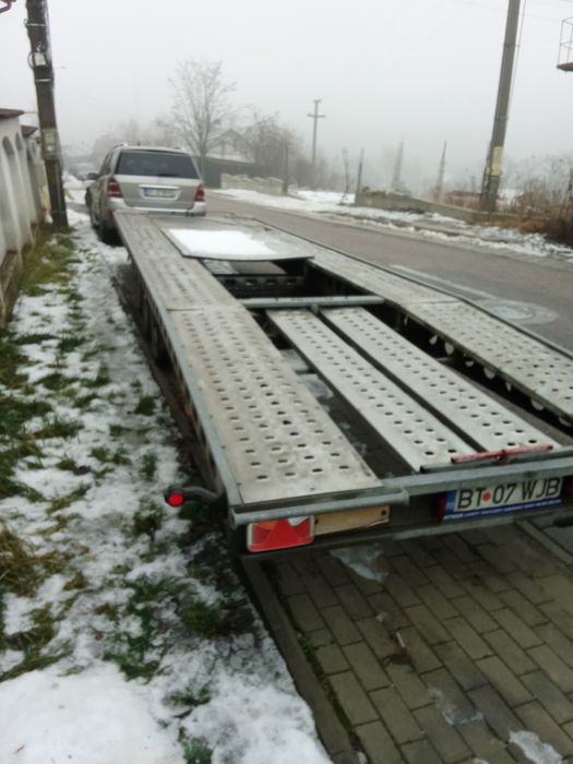 Vând platforma 8 metri,3,5 tone