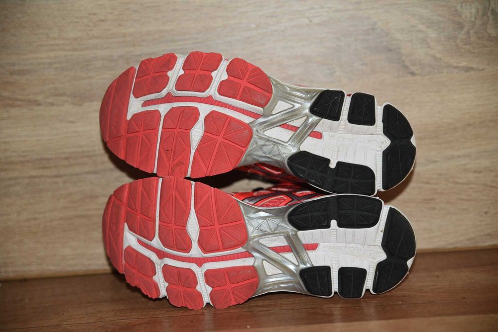 Asics GEL оригинални маратомки, размер 39