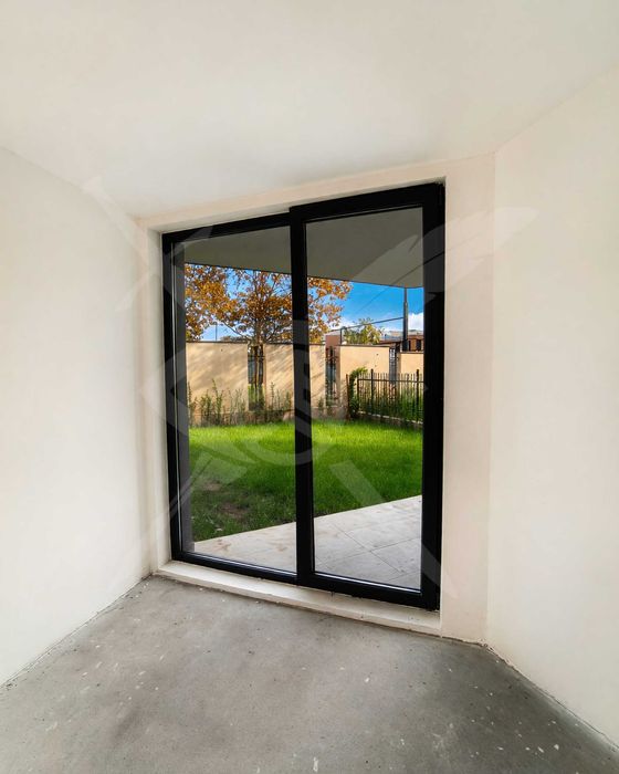 Продава се Двустаен апартамент в Бургас, Сарафово - 117 кв.м за 1359 €/кв.м - Снимка #1