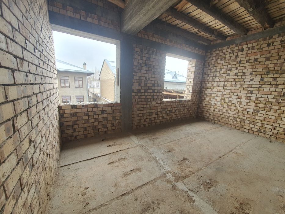 Uchaska. Betonkadan sabzavotga kirganda 2km