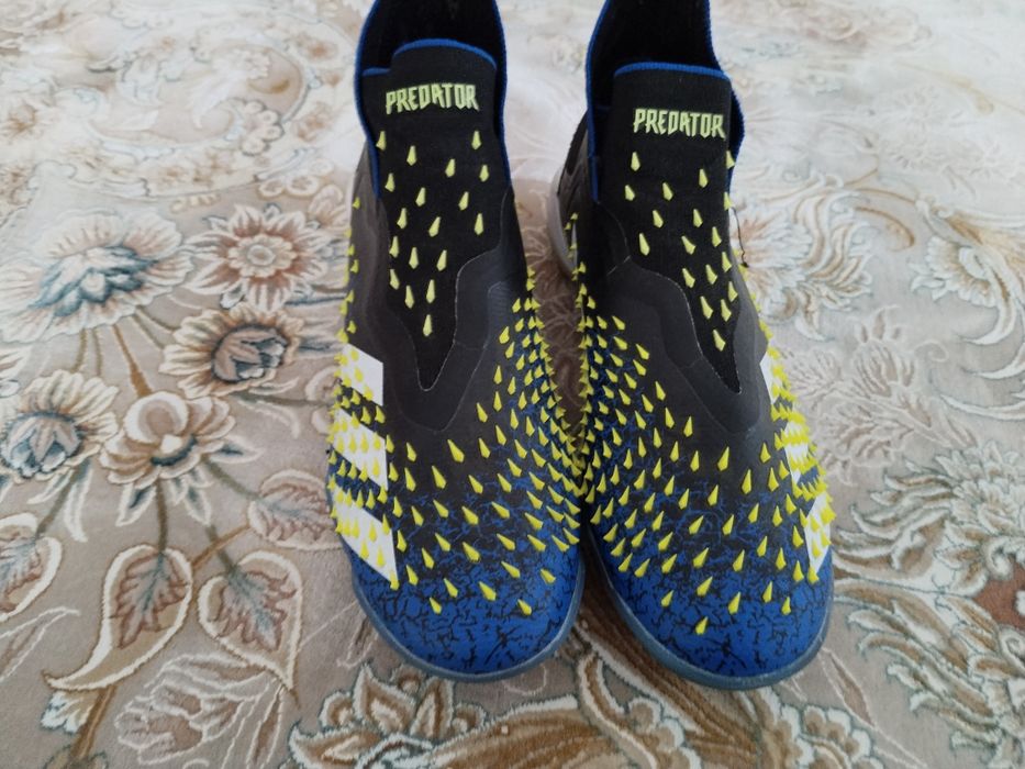 Люкс предаторы футбольные