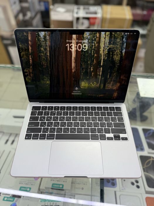 MacBook Air 13 inch M4 16/256 2 sikl Б/у идеал