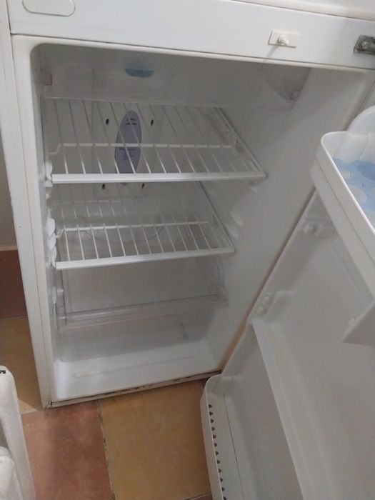 Холодильник LG  хороший состояние