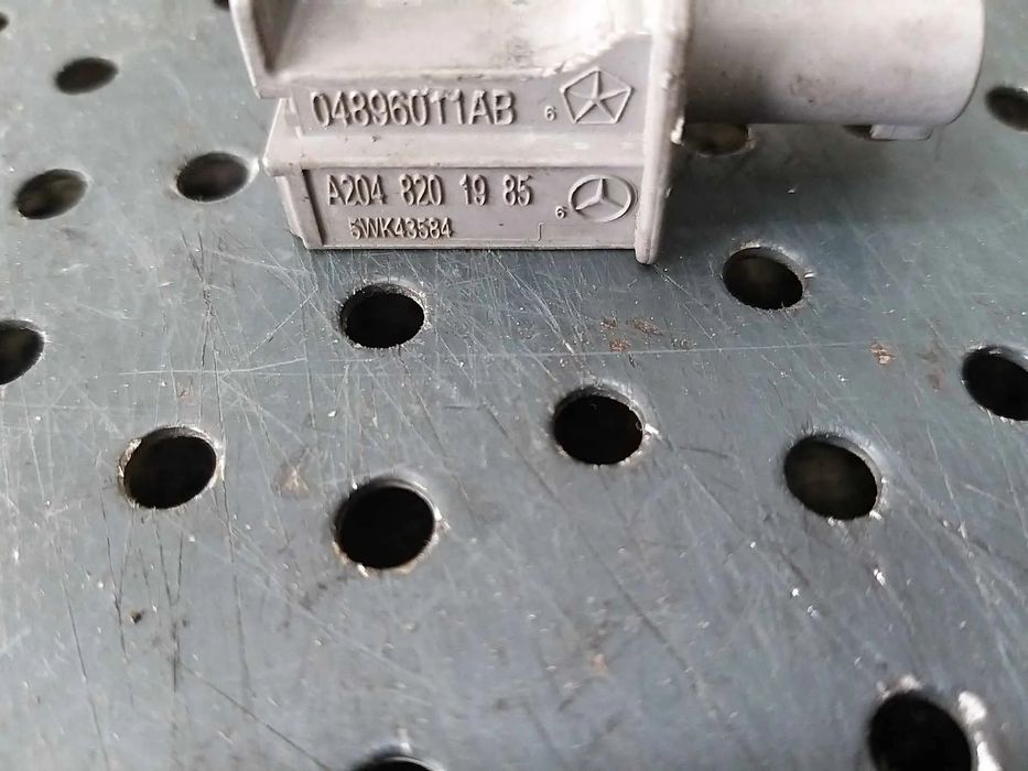 Senzor impact mercedes c class w204 04896011ab a2048201985