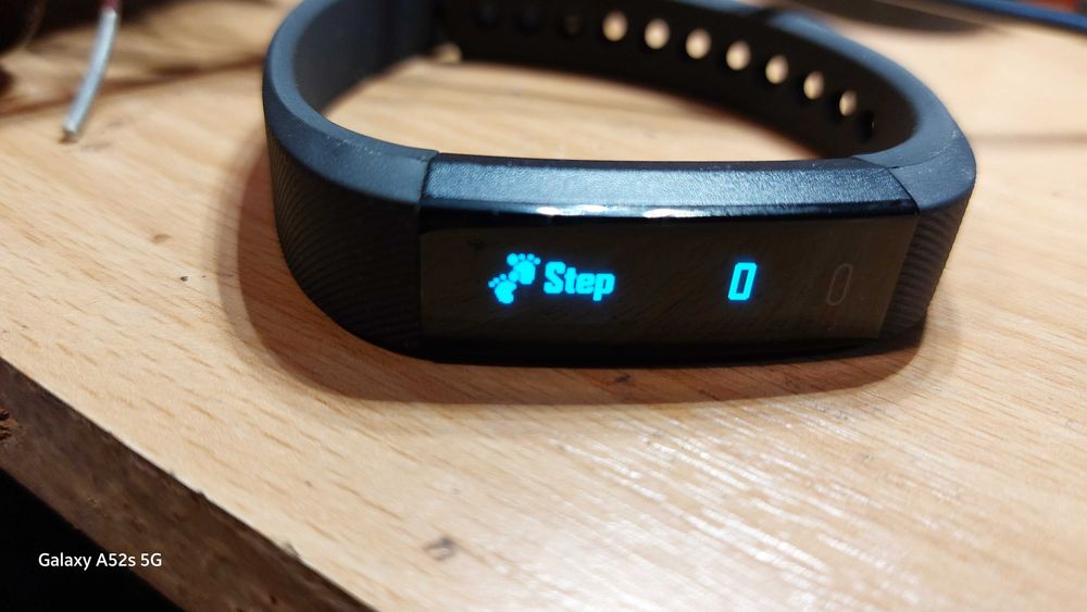 Ceas Bratara Fitness  ecran USB bluetooth