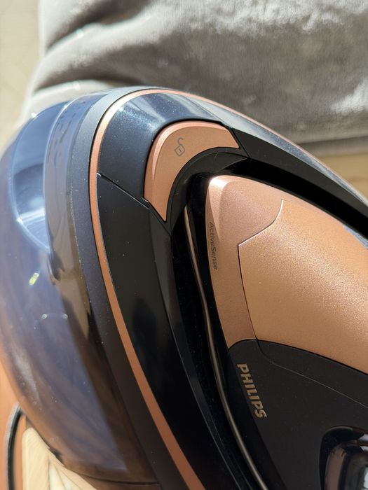 Парогенератор Philips PerfectCare серия 9000