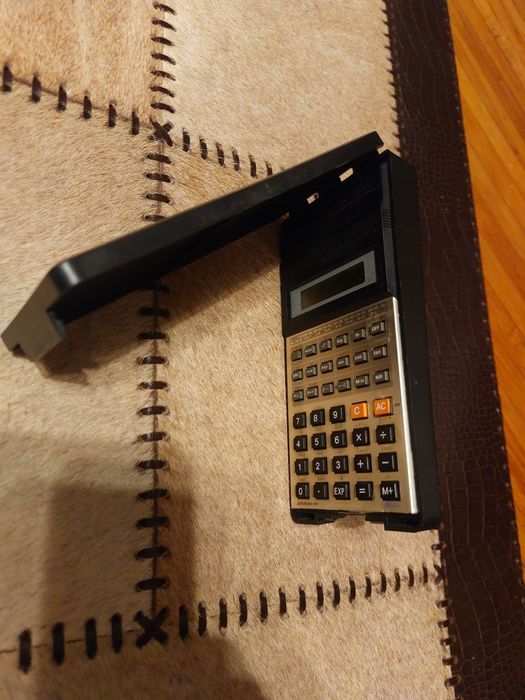 Pentru colecționari calculator Casio  fx-82c