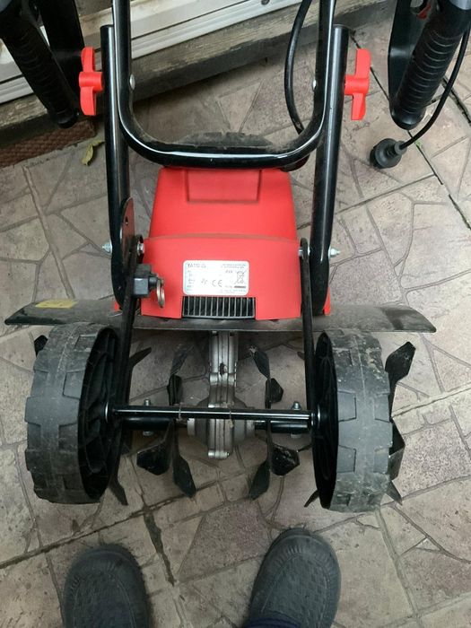 Motosapa electrica Yato 1500W  40 cm 6 cutite