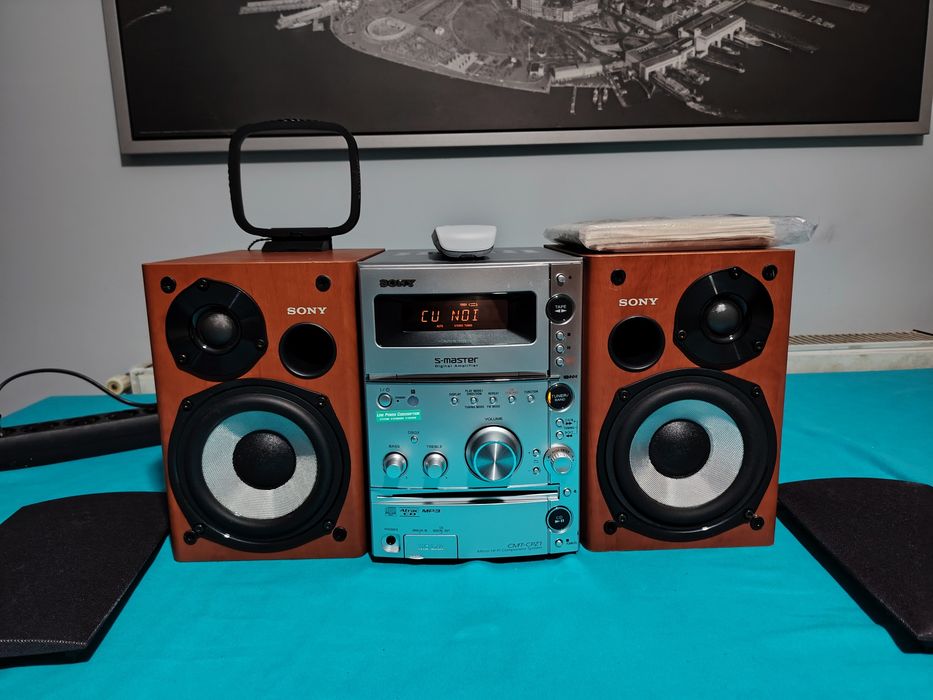 SONY HCD-CP  Z1 mini system audio cu boxe originale, telecomanda, antene, carte tehnica.