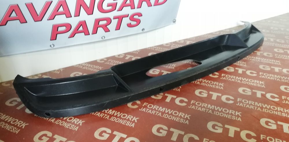 Лип/спойлер за задна броня Skoda Superb 2015-