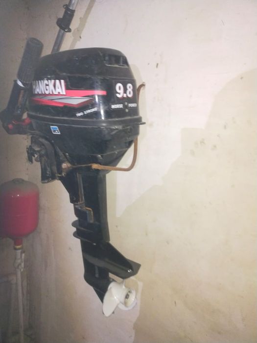 Лодка с мотором...