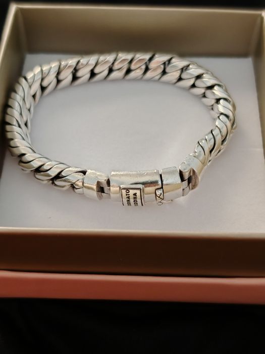 Vînd brățară argint. Lungime 20.5.cm greutate 75.90..