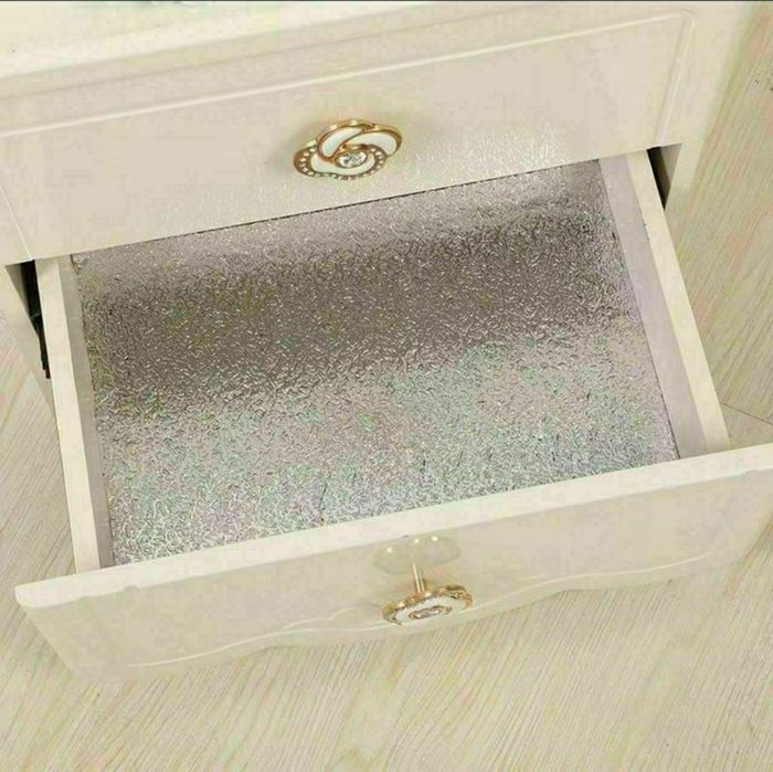 Самоклеющиеся пленка фольга