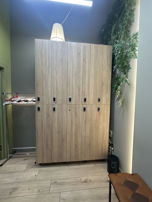 Шкаф (Электронные замки ) Б/у