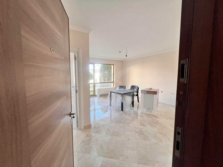 Продава се Едностаен апартамент в Свети Влас - 40 кв.м за 2825 €/кв.м - Снимка #2